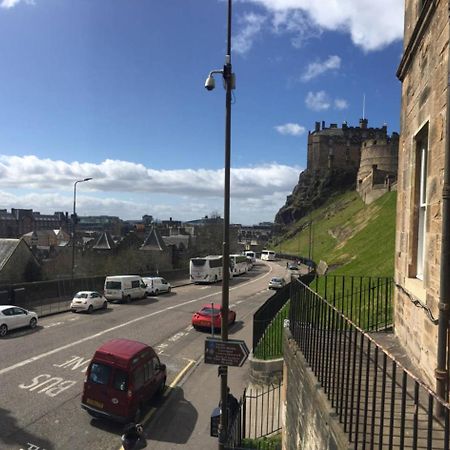 Altido Retro Castle Retreat 2Bed Daire Edinburgh Dış mekan fotoğraf
