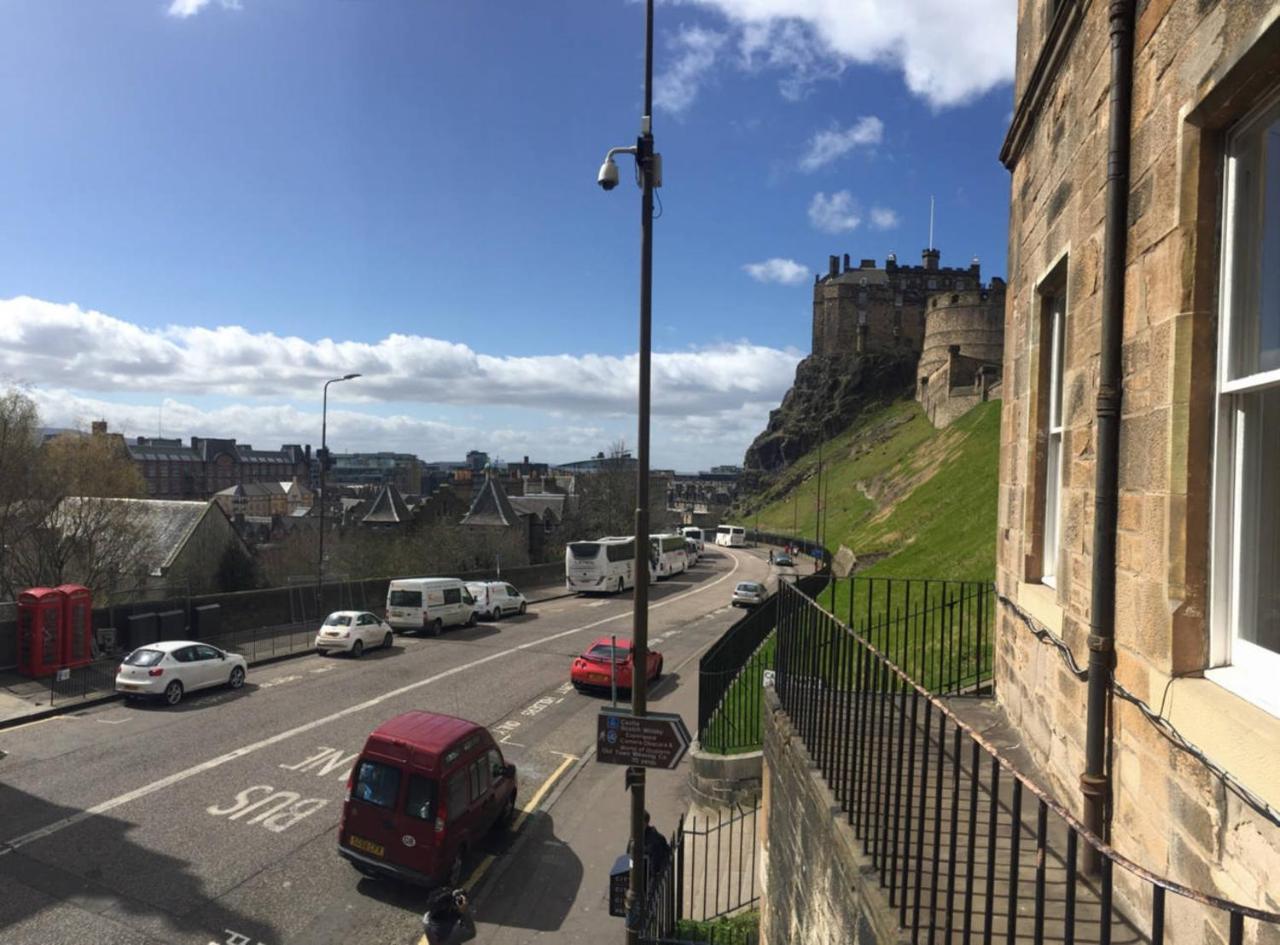 Altido Retro Castle Retreat 2Bed Daire Edinburgh Dış mekan fotoğraf